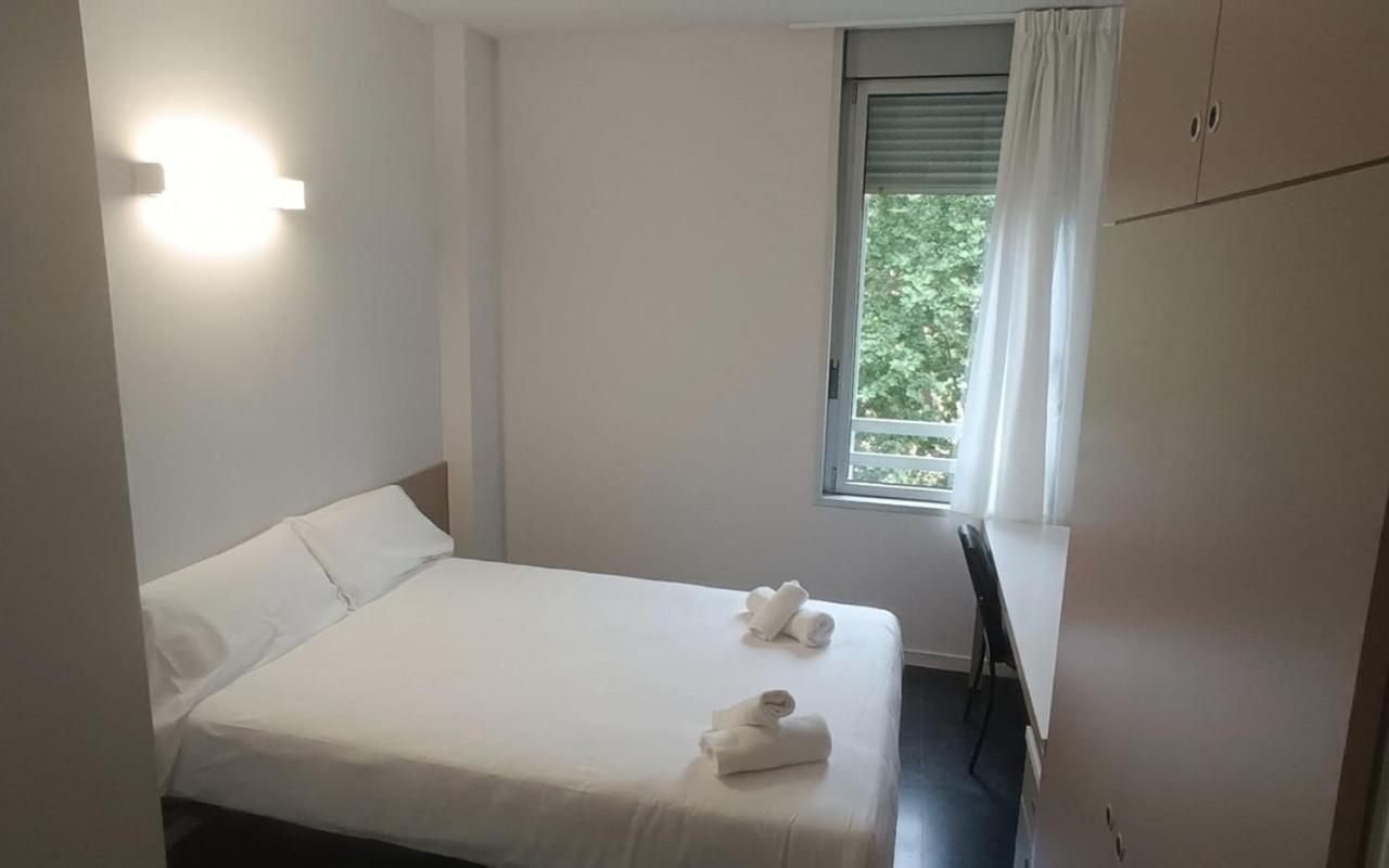Residencia Universitaria Resa Roberto De Nobili Сант-Кугат-дель-Вальес Экстерьер фото