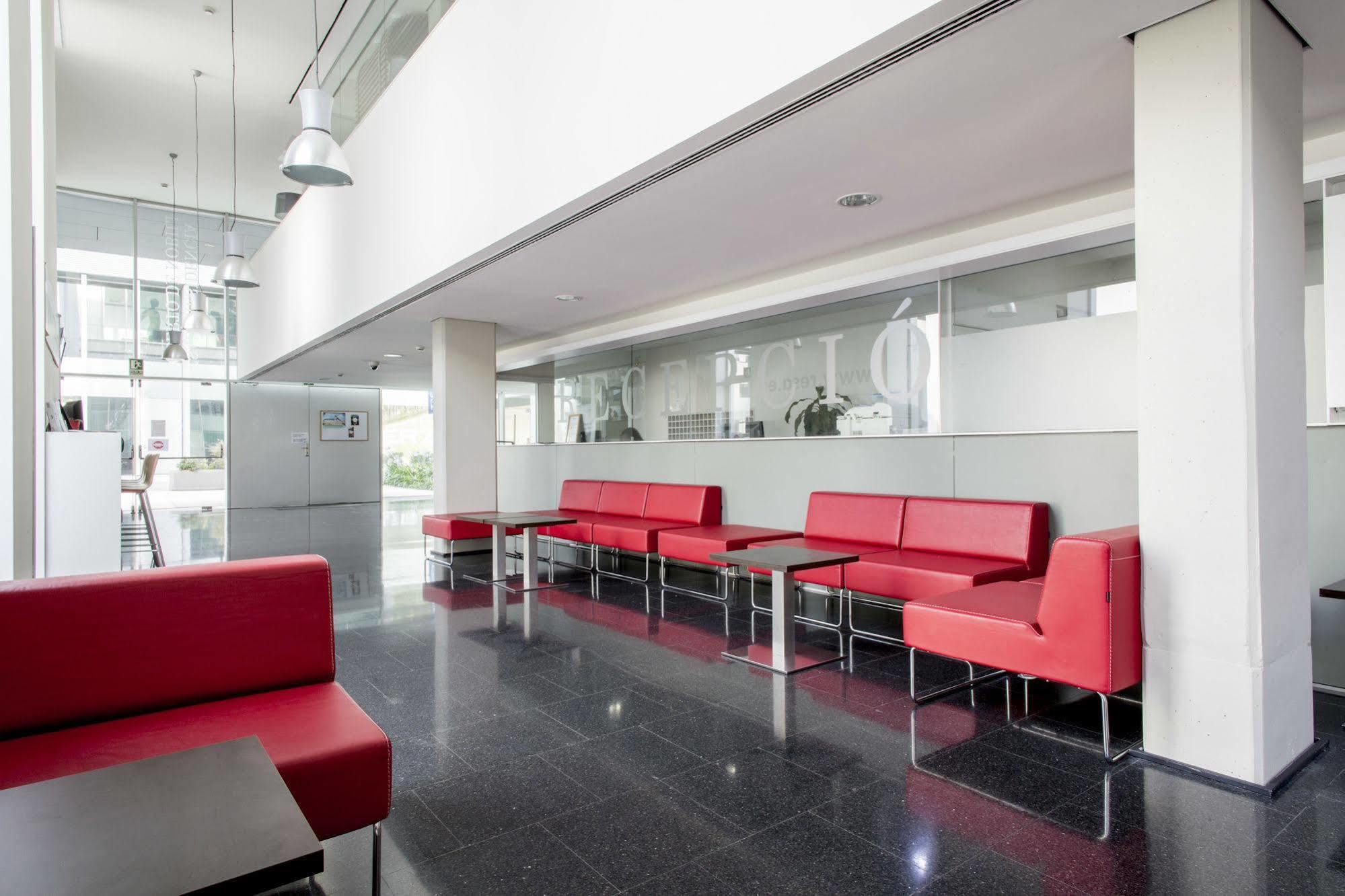 Residencia Universitaria Resa Roberto De Nobili Сант-Кугат-дель-Вальес Экстерьер фото