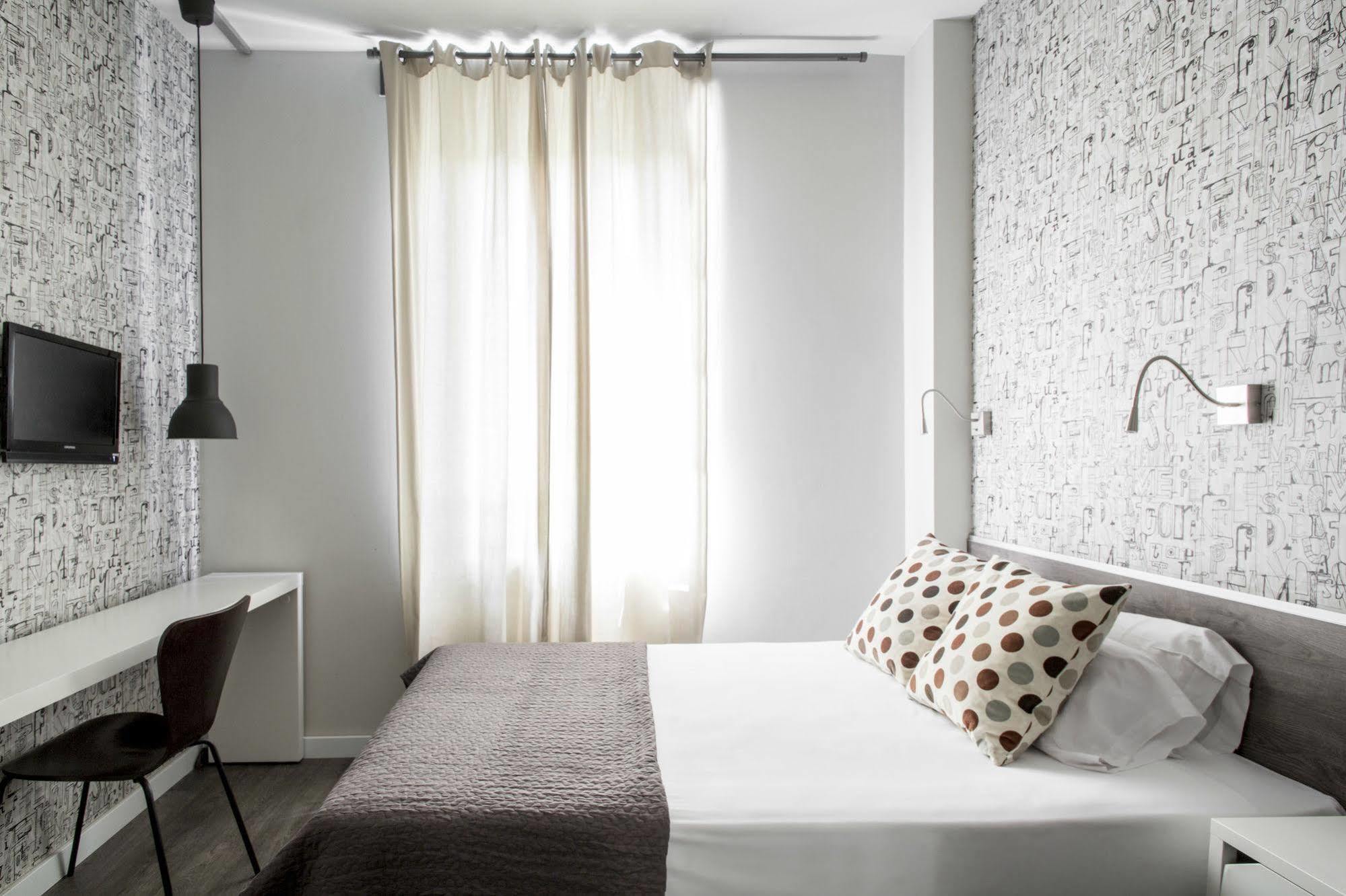 Residencia Universitaria Resa Roberto De Nobili Сант-Кугат-дель-Вальес Экстерьер фото