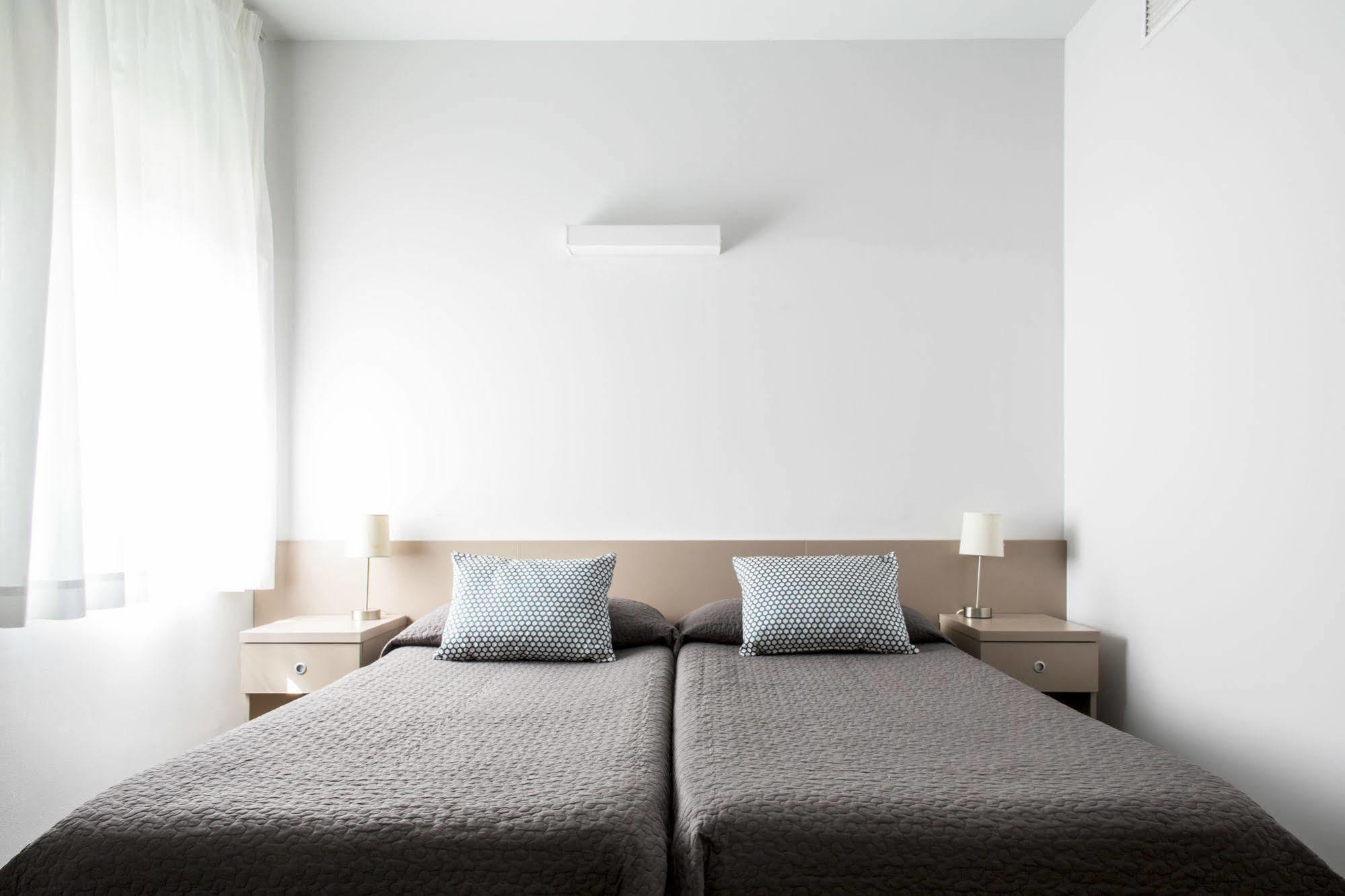 Residencia Universitaria Resa Roberto De Nobili Сант-Кугат-дель-Вальес Экстерьер фото